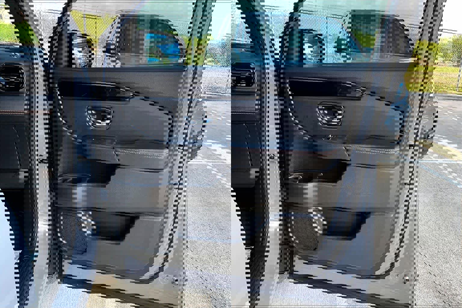 Used 2025 Honda Pilot TrailSport image 23