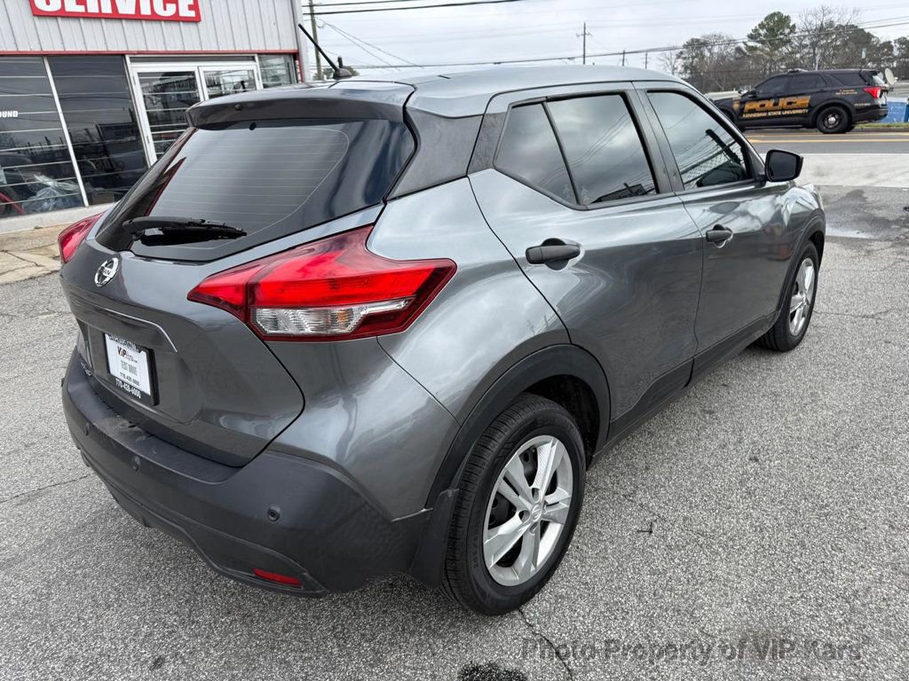 Used 2020 Nissan Kicks S image 5