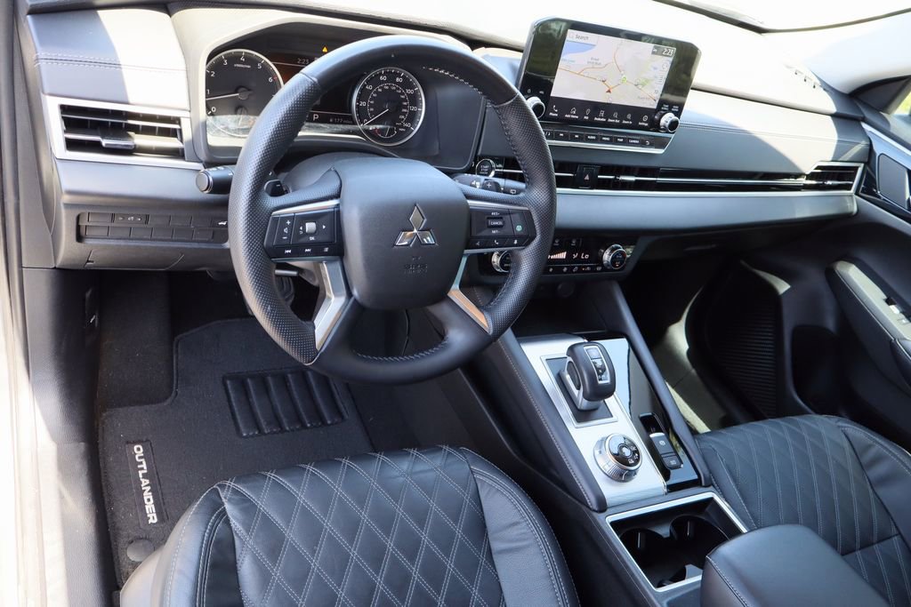 Used 2022 Mitsubishi Outlander SEL image 9