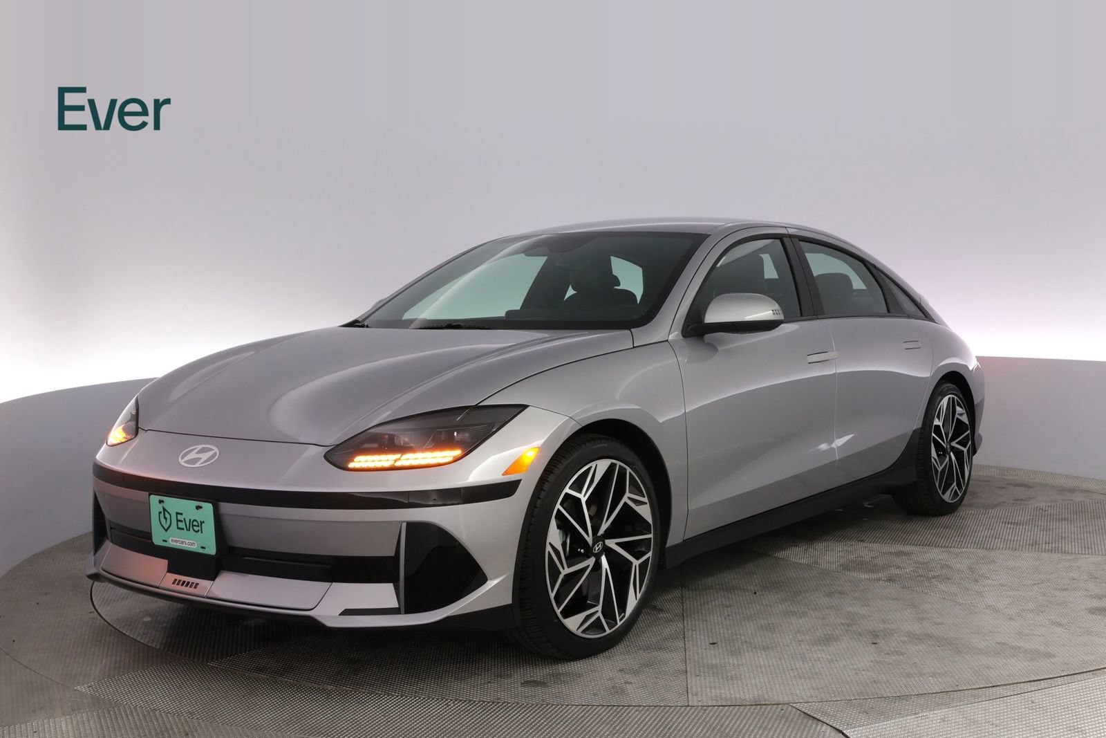 Used 2024 Hyundai Ioniq 6 SEL RWD image 2