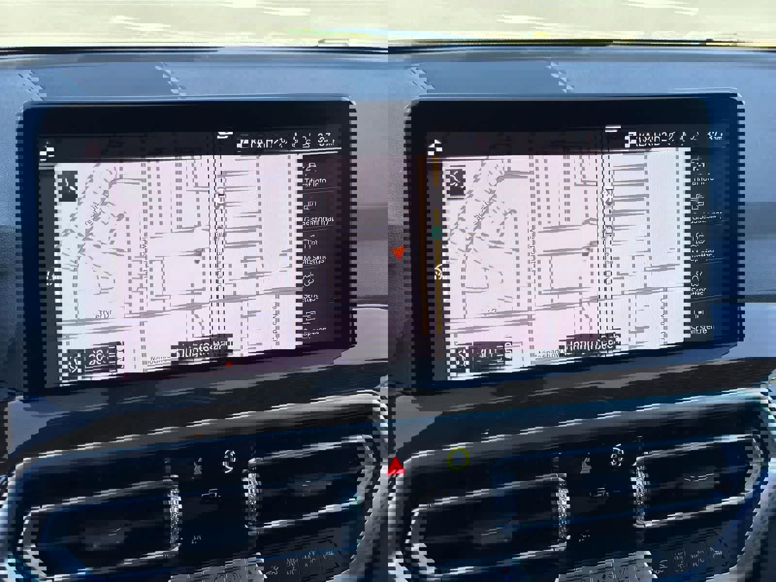 Used 2023 BMW X3 sDrive30i w/ Premium Package image 11