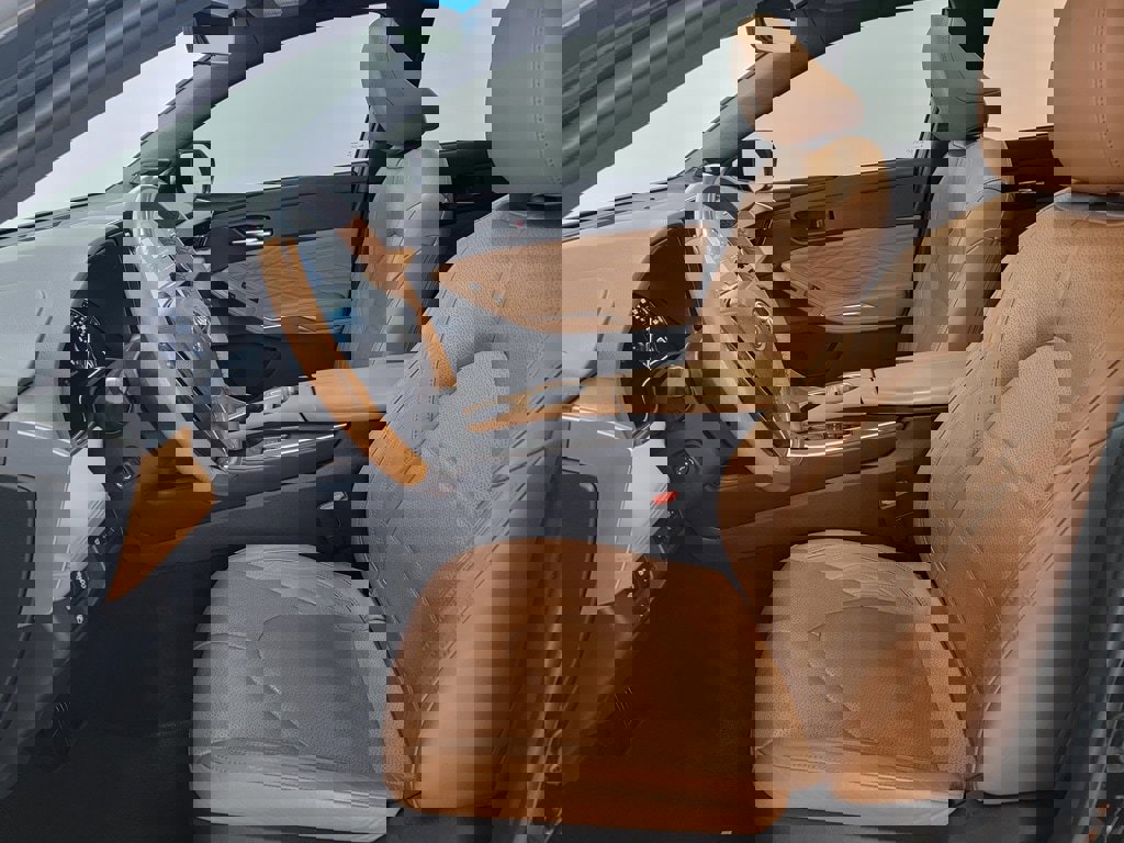 Used 2020 Toyota Avalon Limited FWD image 14