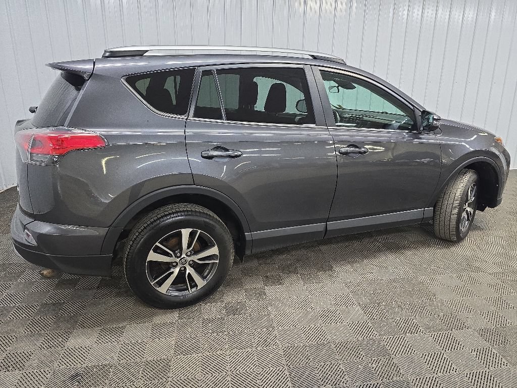 Used 2018 Toyota RAV4 XLE w/ Plus Extra Value Package AWD/4WD image 3