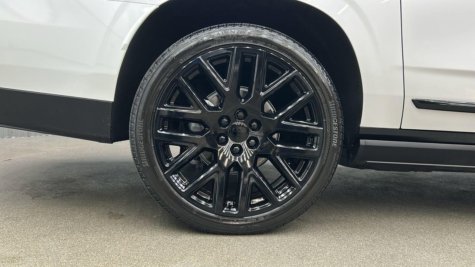 Used 2025 GMC Yukon XL Denali Ultimate image 11