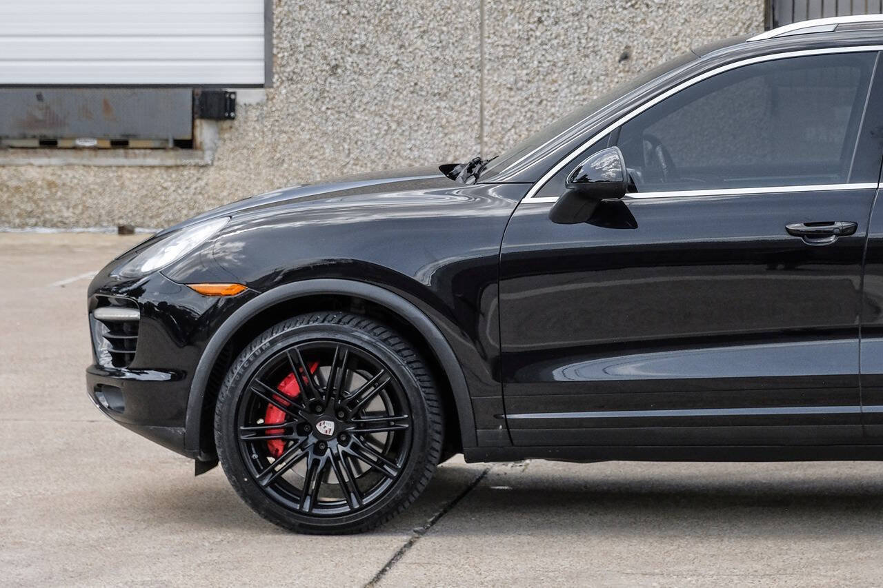 Used 2012 Porsche Cayenne Turbo AWD/4WD image 17