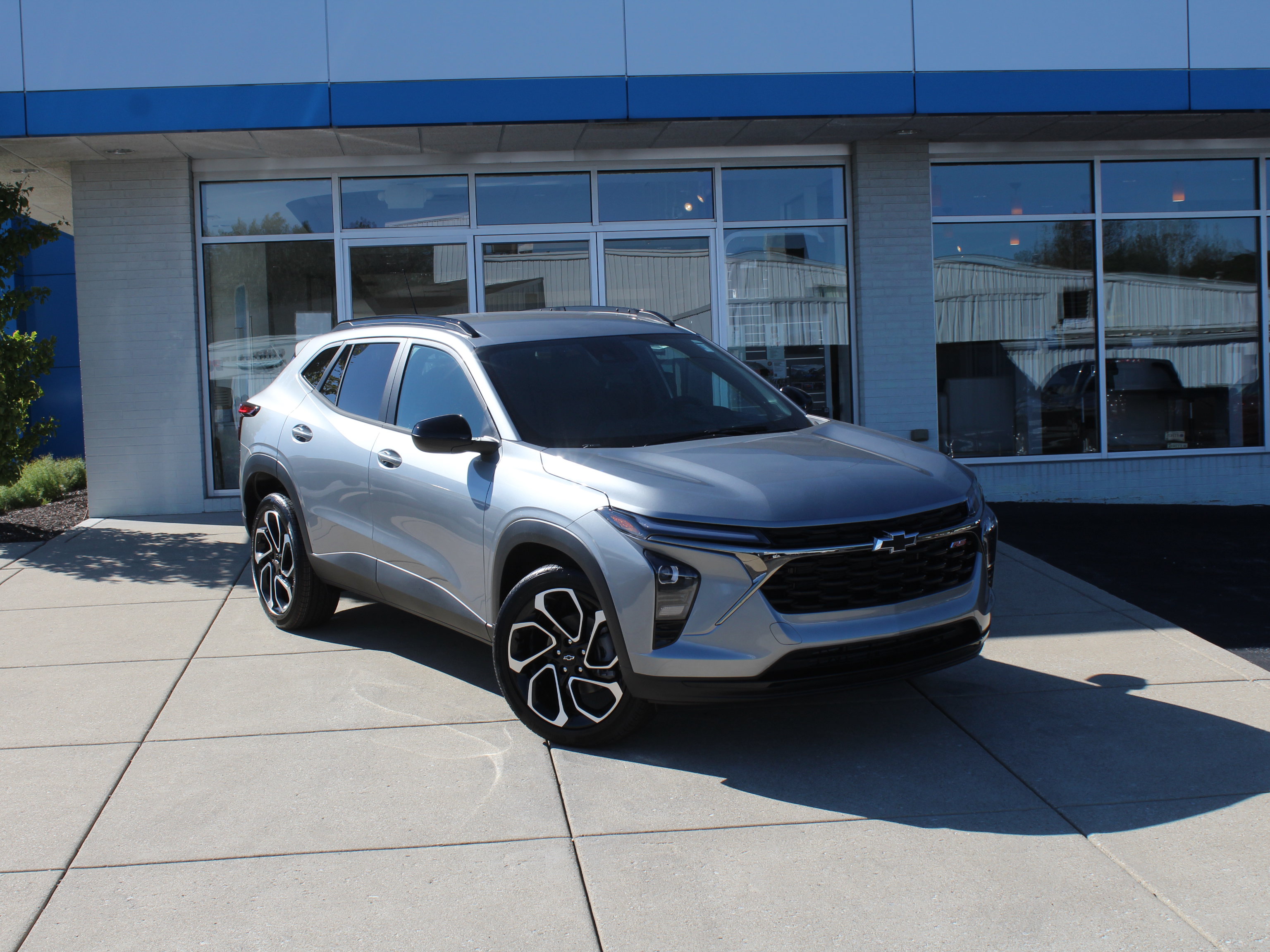 New 2026 Chevrolet Trax RS FWD image 4