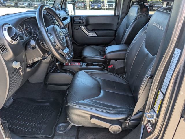 Used 2017 Jeep Wrangler Unlimited Sahara w/ Connectivity Group image 8