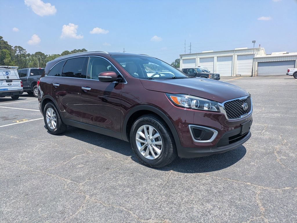 Used 2016 Kia Sorento LX FWD image 2