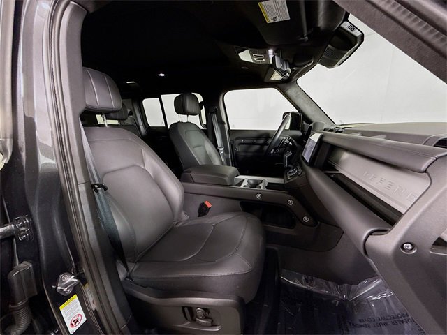 Certified 2025 Land Rover Defender 110 V8 image 30
