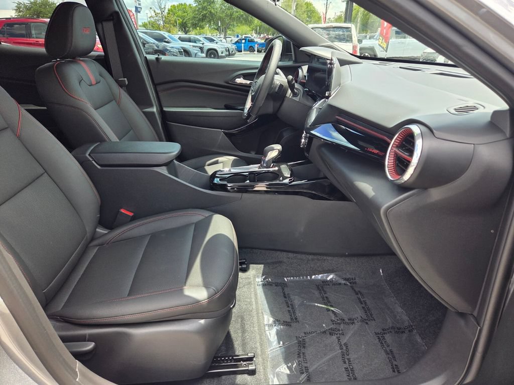 Used 2026 Chevrolet Trax RS w/ Driver Confidence Package FWD image 15