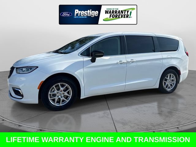 Used 2024 Chrysler Pacifica Touring-L FWD image 8