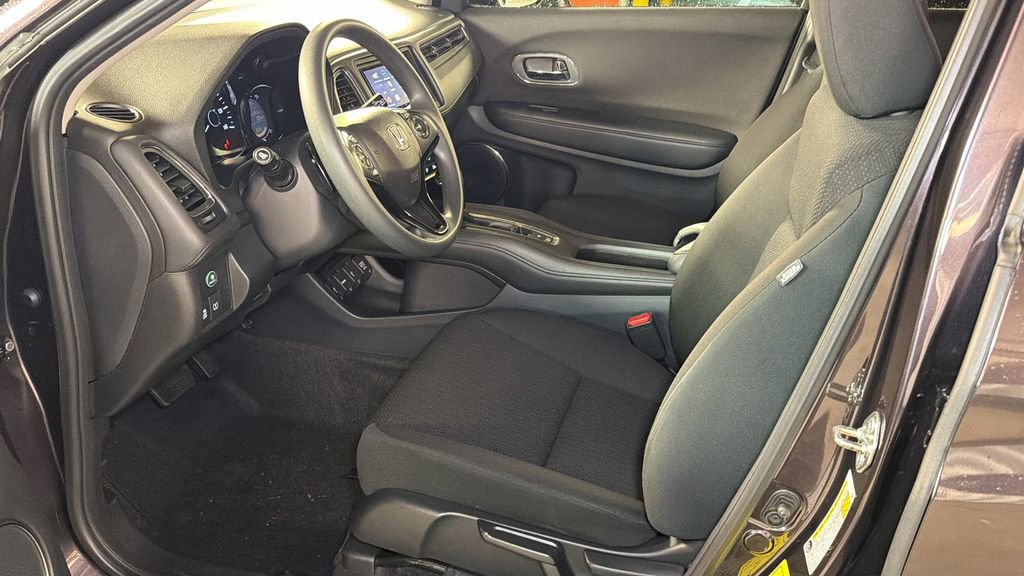 Used 2018 Honda HR-V EX image 19