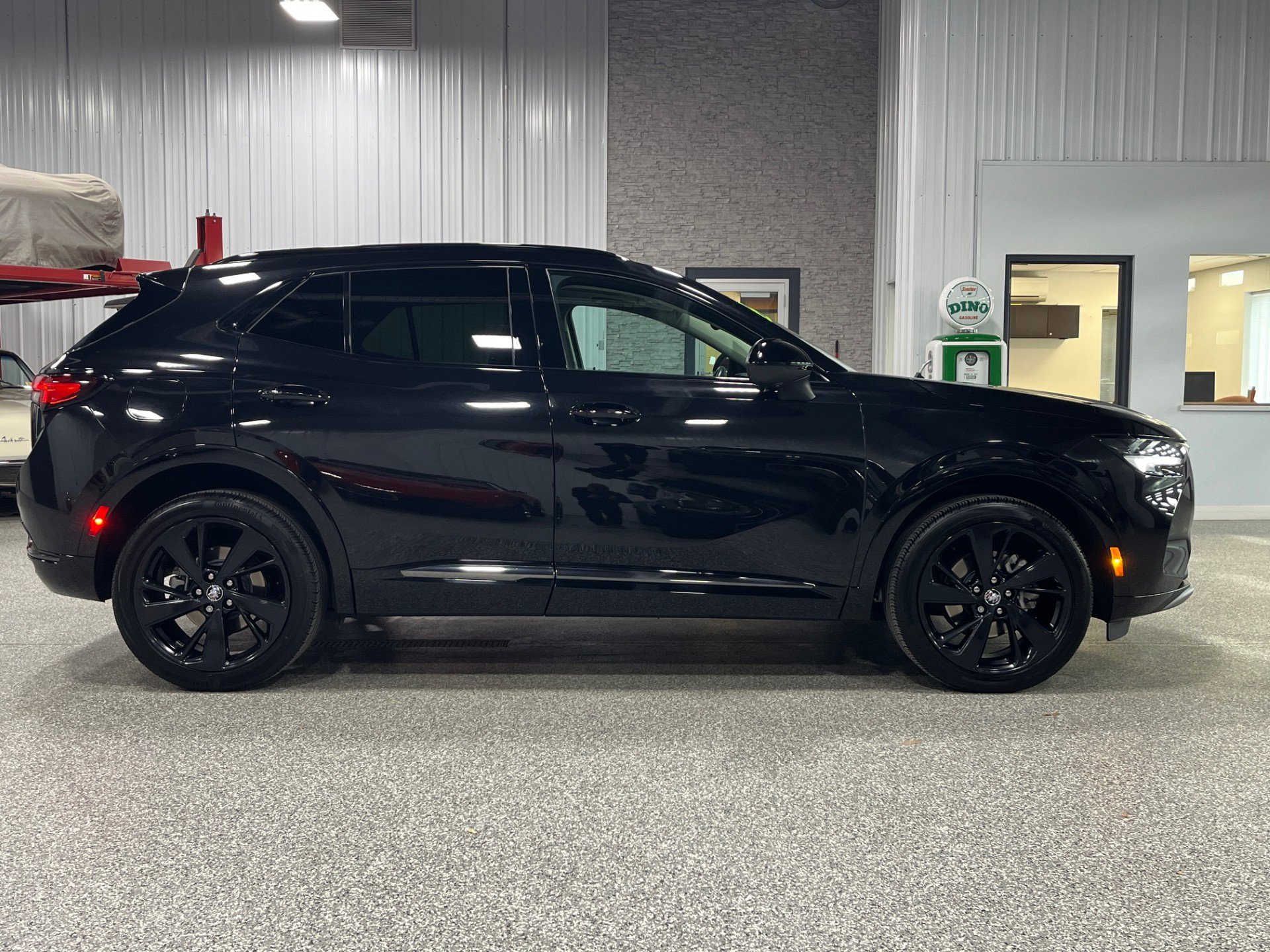 Certified 2023 Buick Envision Essence w/ Technology Package I image 6