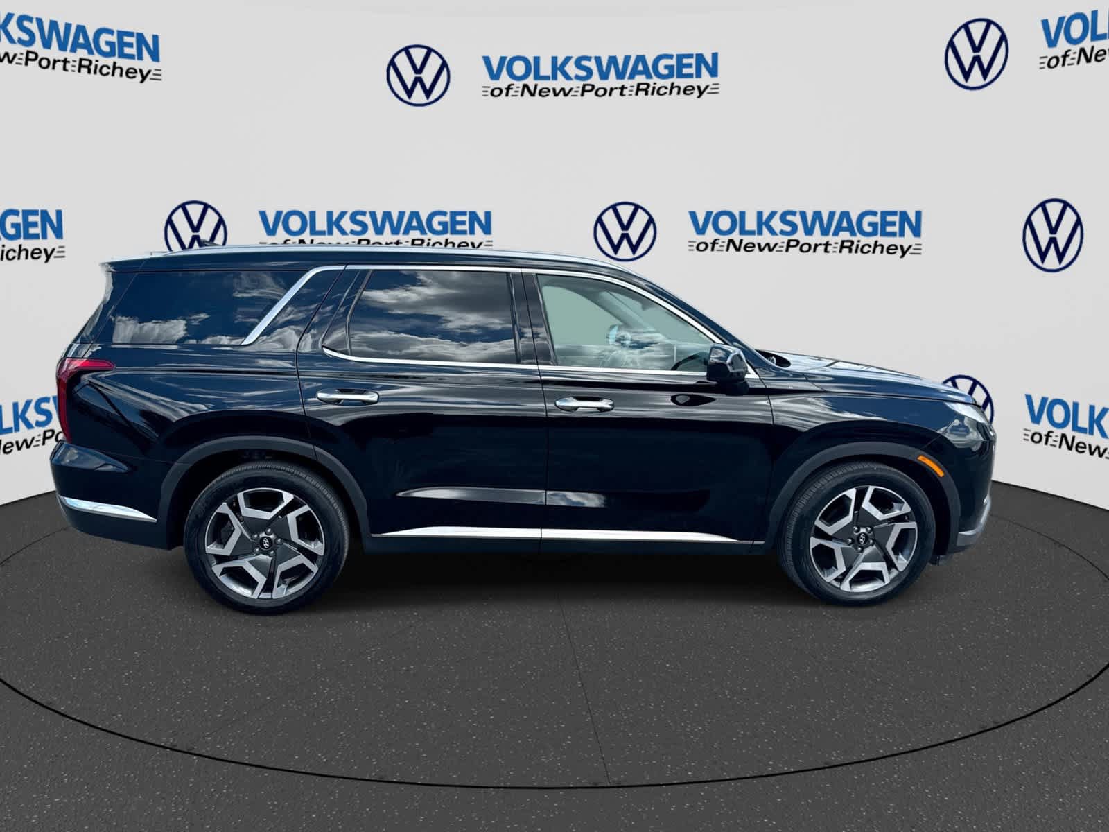 Used 2023 Hyundai Palisade Limited FWD image 15