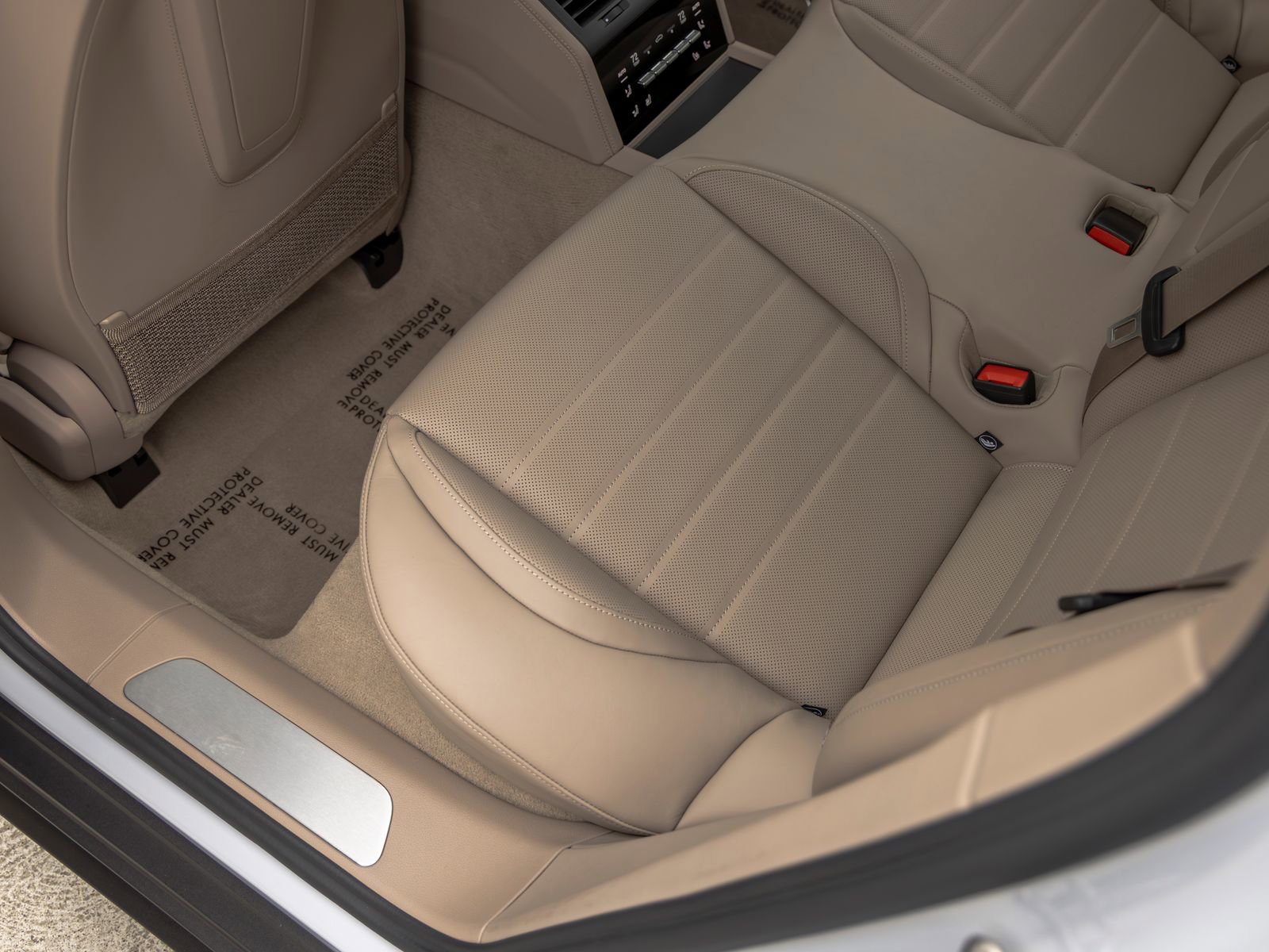 Certified 2025 Porsche Panamera image 44