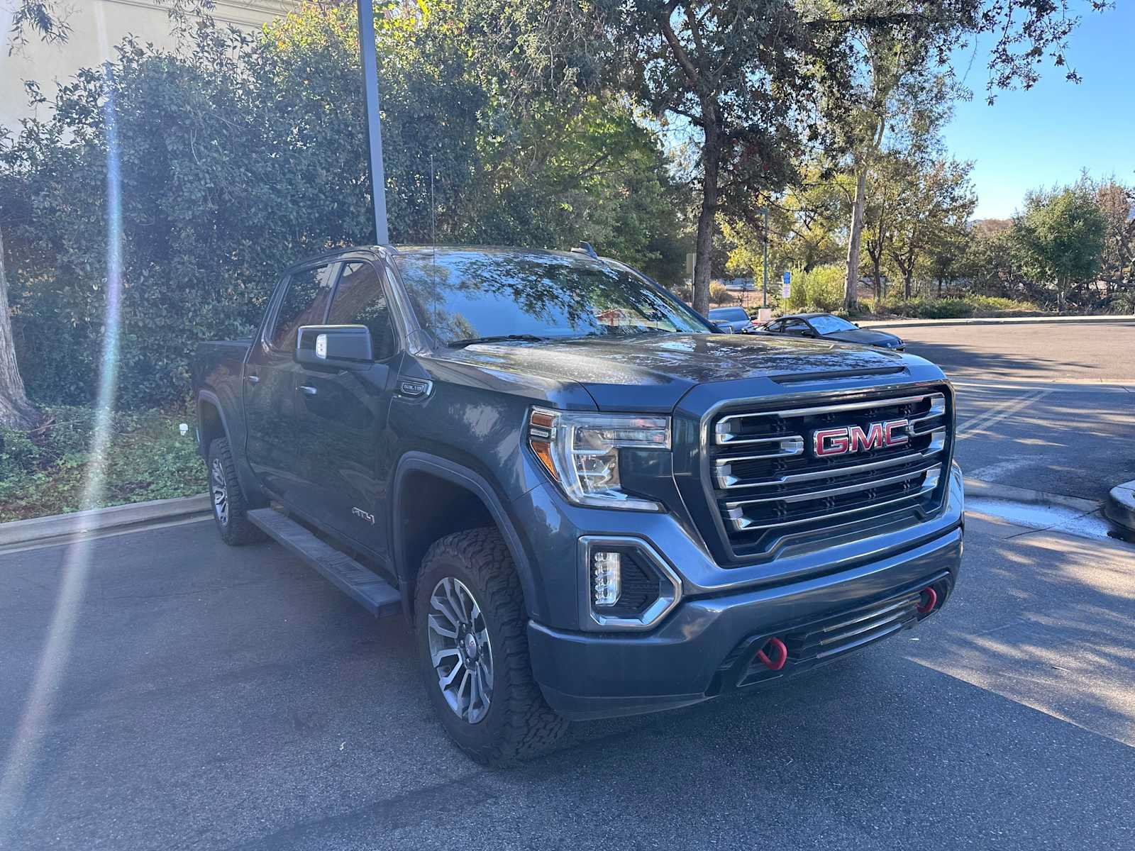 Used 2020 GMC Sierra 1500 AT4 AWD/4WD image 2
