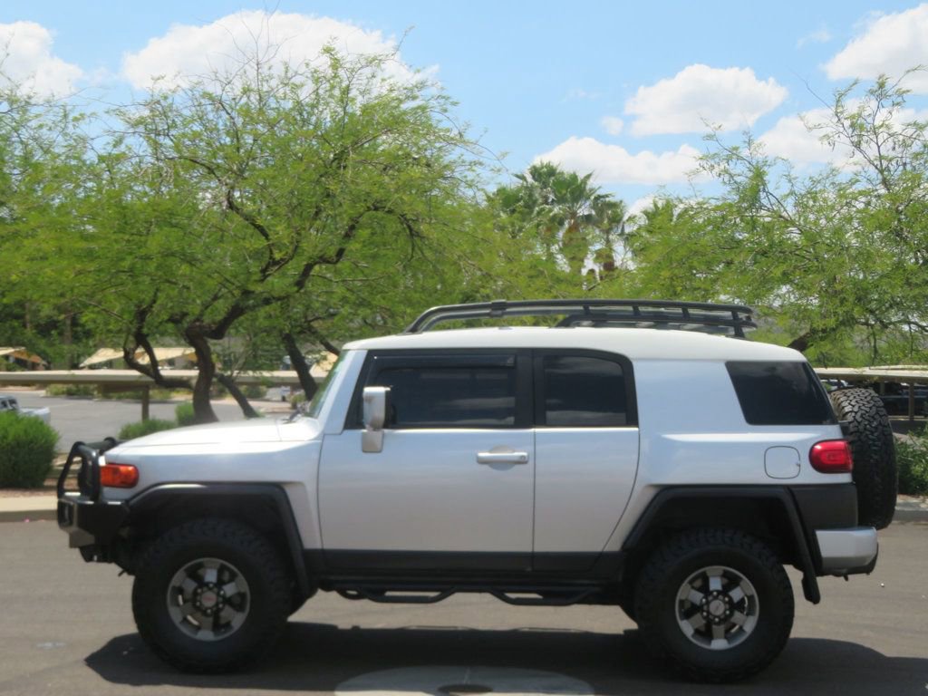Used 2007 Toyota FJ Cruiser 4WD image 2