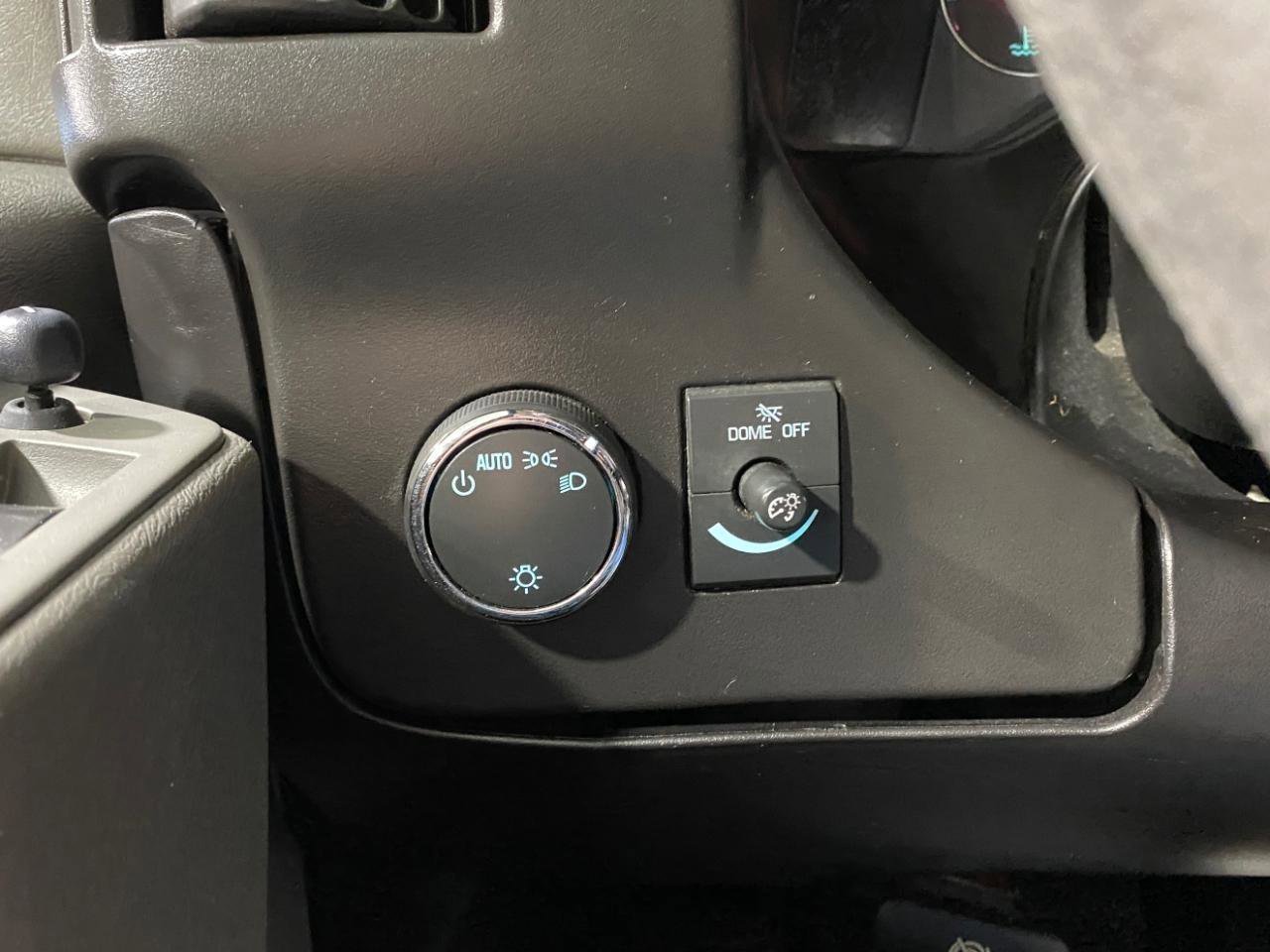 Used 2013 Chevrolet Express 1500 RWD image 12