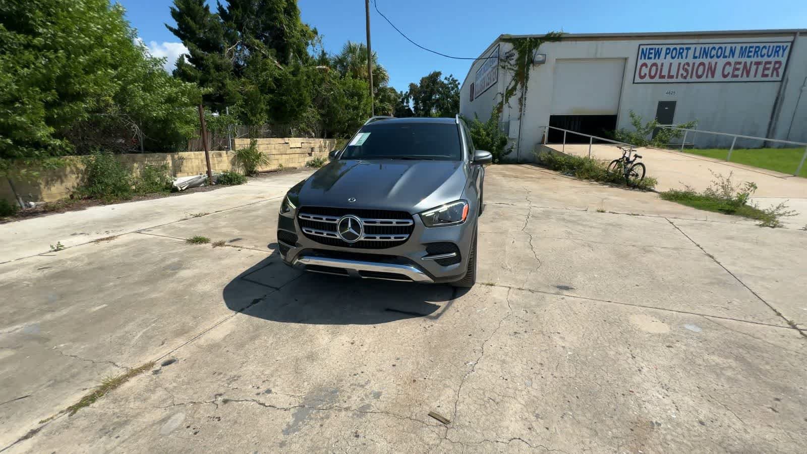 Used 2024 Mercedes-Benz GLE 450 4MATIC image 3