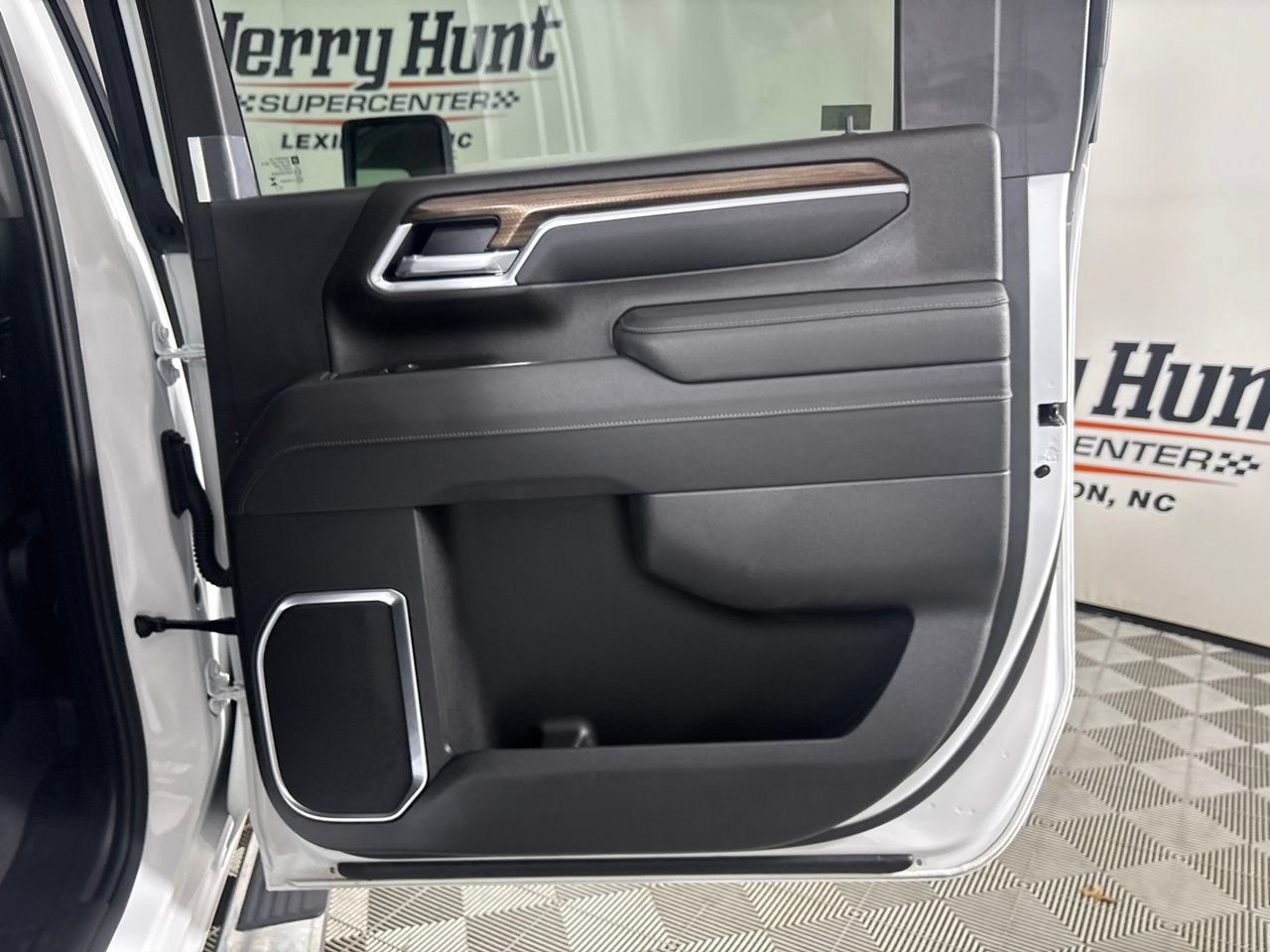 Used 2026 Chevrolet Silverado 2500 LT AWD/4WD image 24