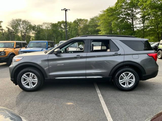 Used 2022 Ford Explorer XLT w/ Equipment Group 202A AWD/4WD image 12