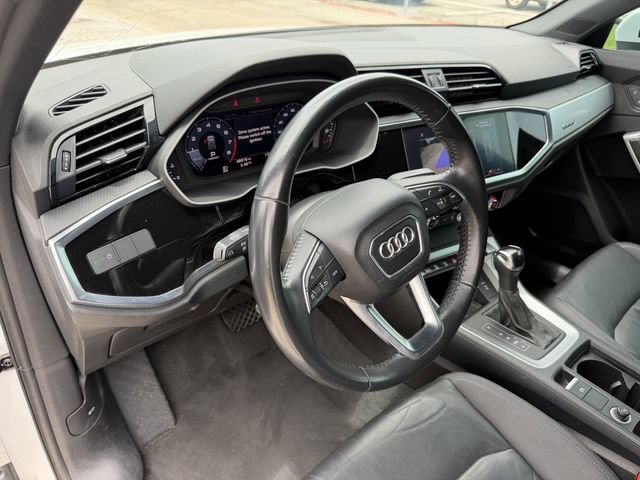 Used 2020 Audi Q3 2.0T Premium w/ Convenience Package AWD/4WD image 14