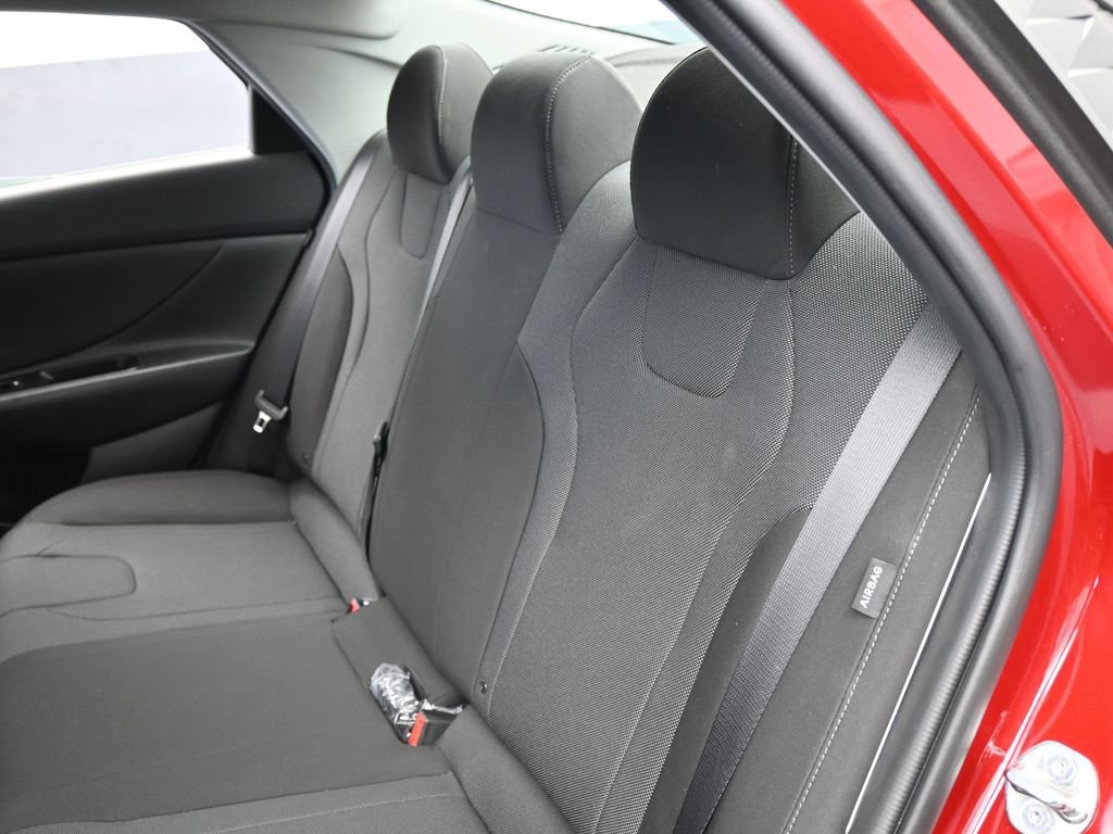 Used 2024 Hyundai Elantra SE FWD image 27