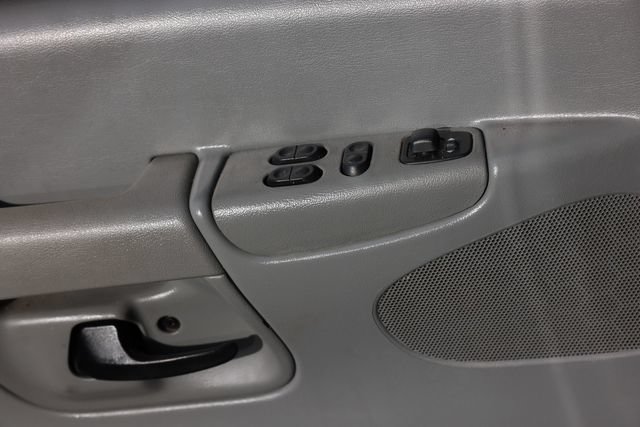 Used 2008 Ford E-350 and Econoline 350 XLT RWD image 41