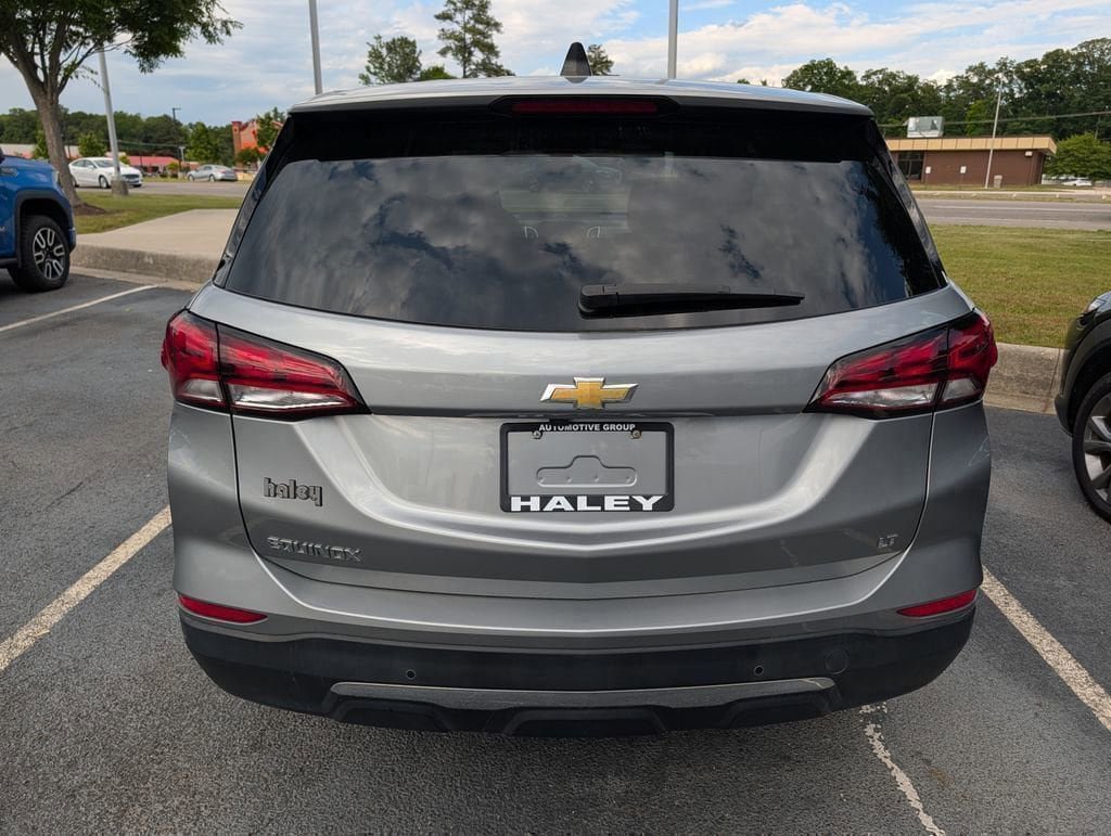 Used 2023 Chevrolet Equinox LT w/ Driver Convenience Package FWD image 7