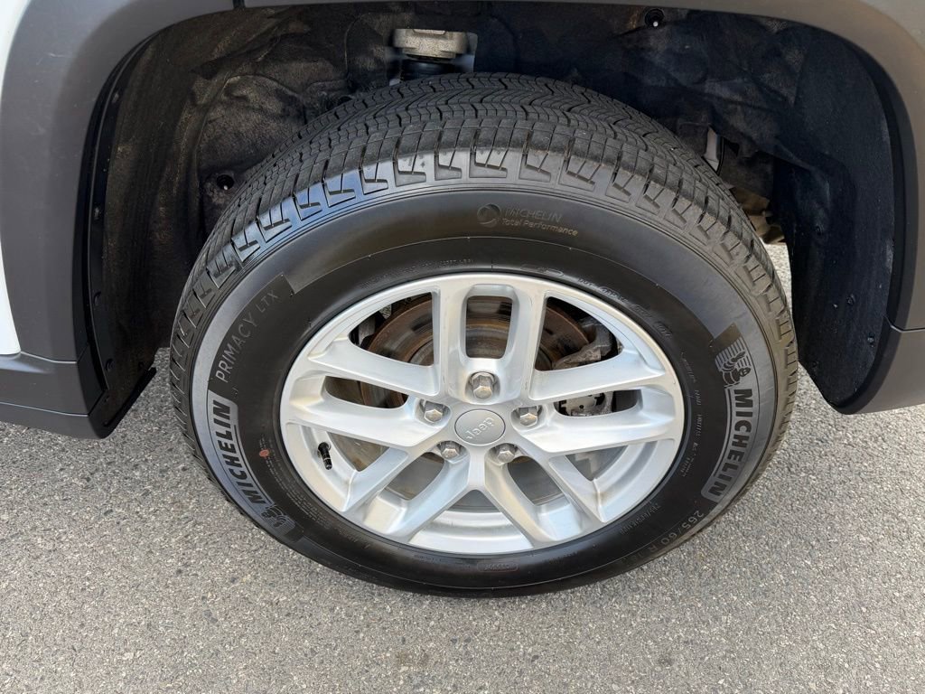 Certified 2024 Jeep Grand Cherokee Laredo X w/ Trailer Tow Package image 13