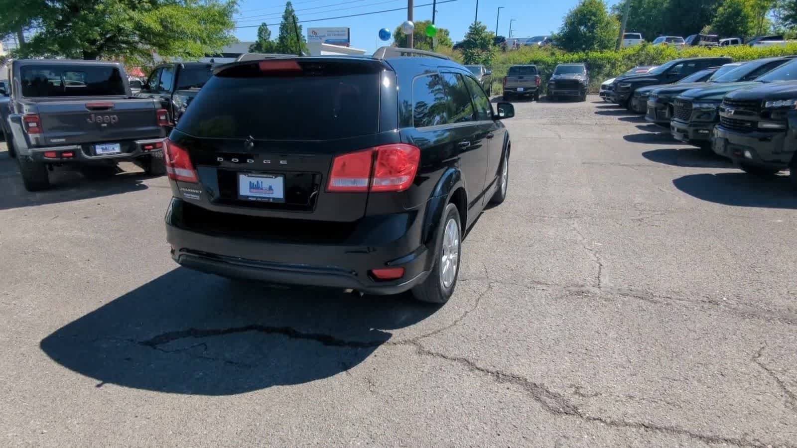 Used 2019 Dodge Journey SE FWD image 8