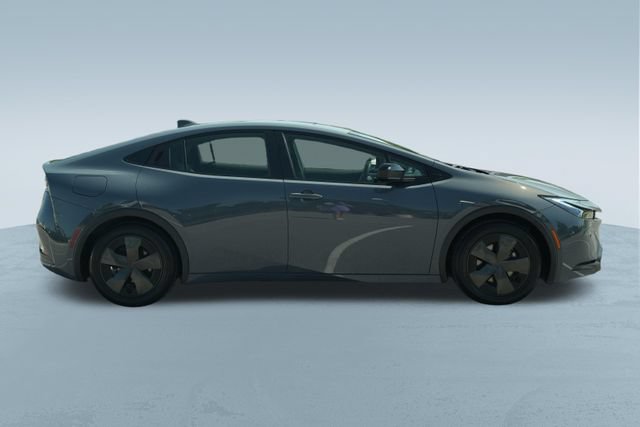 Used 2025 Toyota Prius Plug-In Hybrid FWD image 9