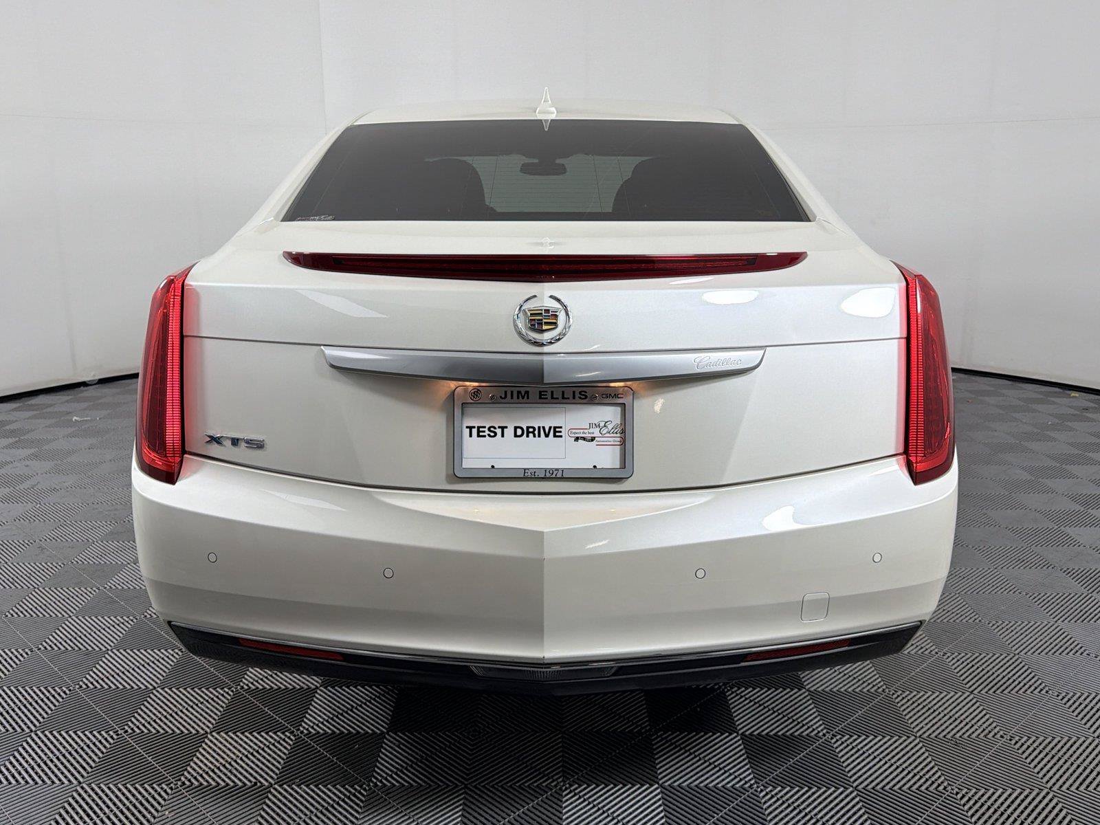 Certified 2014 Cadillac XTS FWD image 5