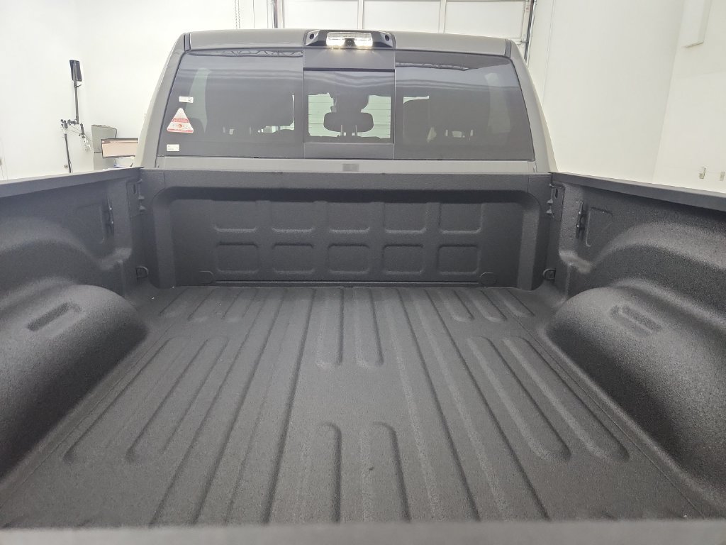 New 2026 RAM 2500 Laramie w/ Night Edition AWD/4WD image 32