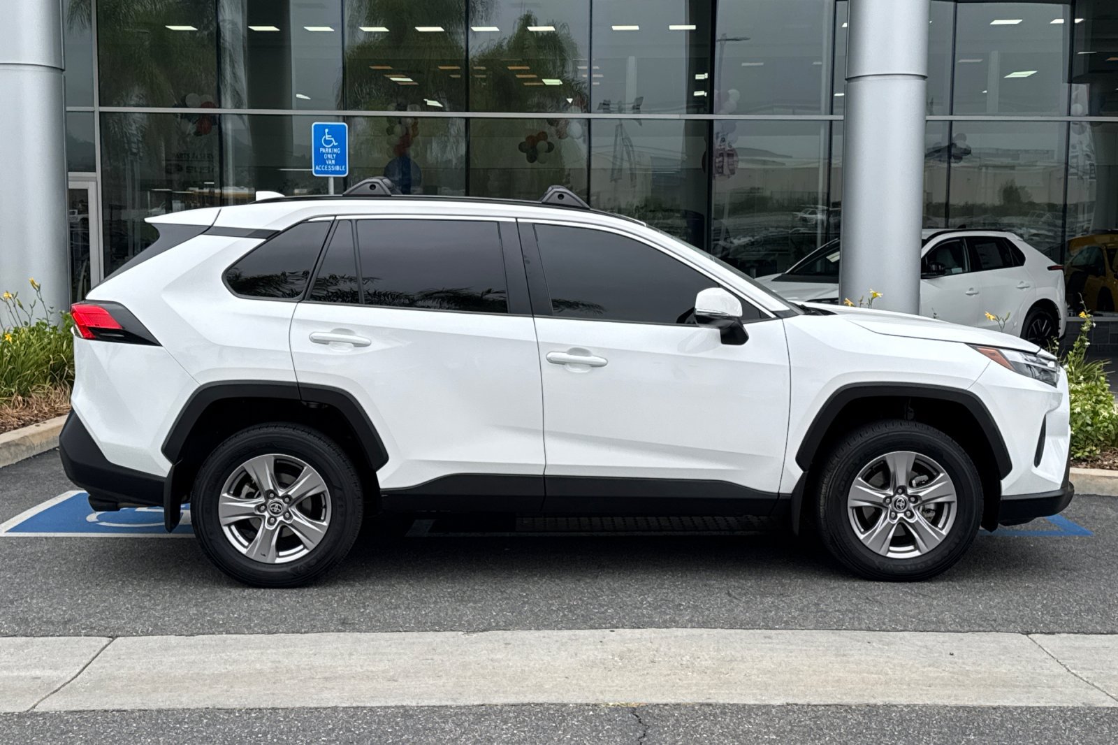 Used 2025 Toyota RAV4 XLE FWD image 3