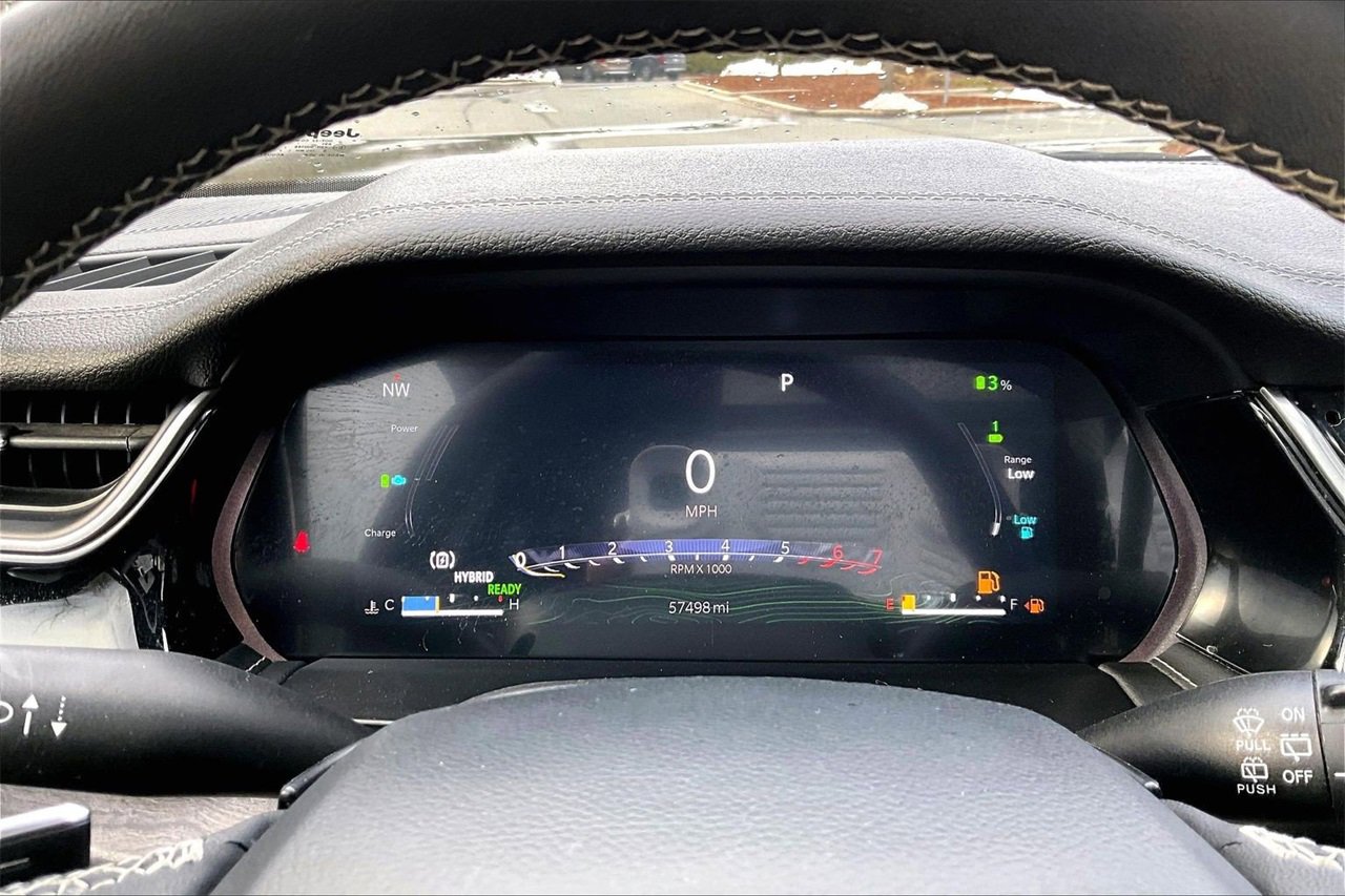 Used 2024 Jeep Grand Cherokee Limited 4xe image 10