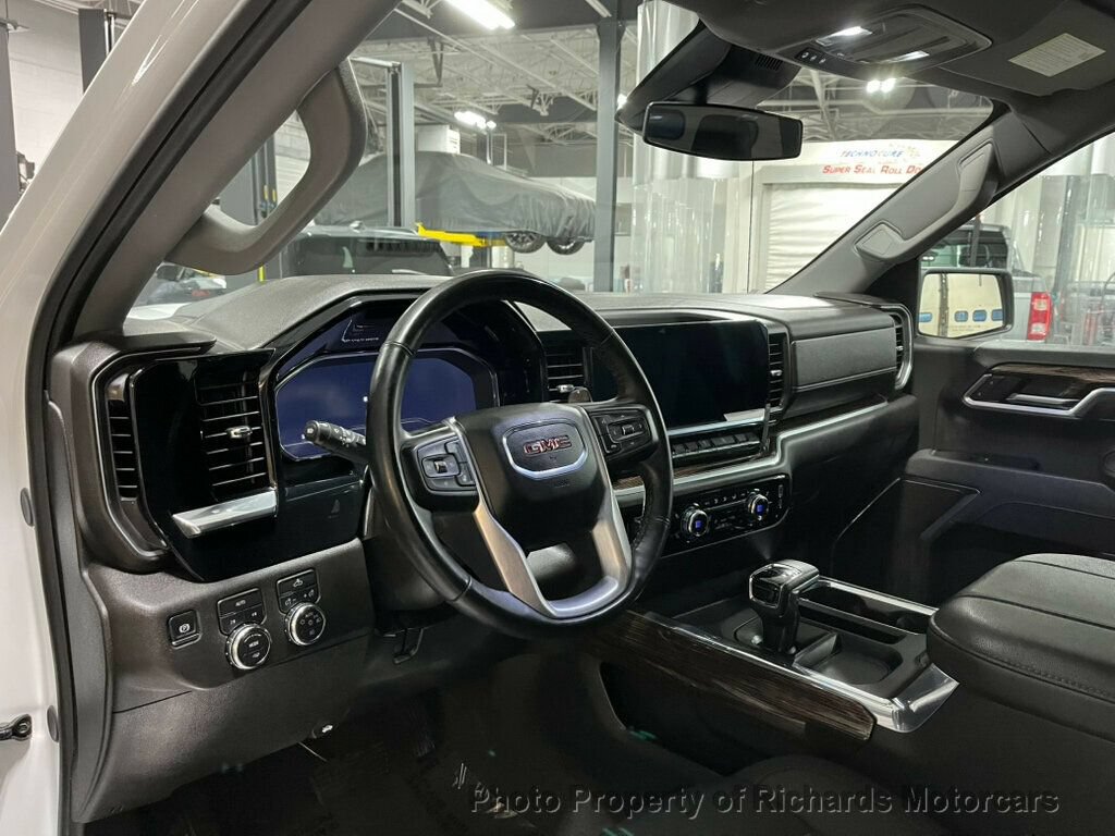 Used 2025 GMC Sierra 1500 Elevation AWD/4WD image 15