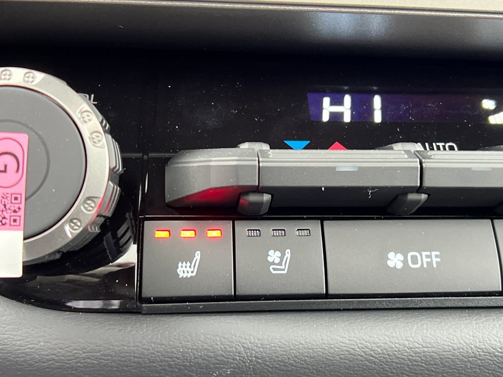 New 2026 Toyota Tundra Platinum AWD/4WD image 29