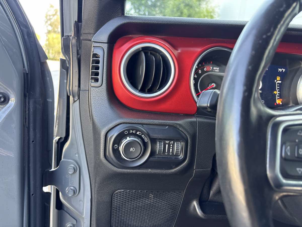 Used 2019 Jeep Wrangler Rubicon AWD/4WD image 18