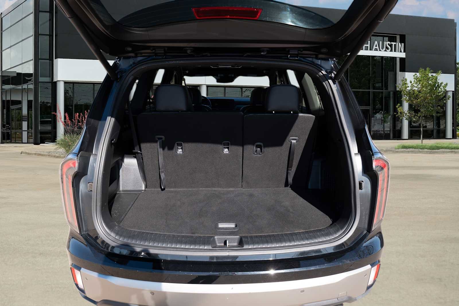 Used 2023 Kia Telluride EX X-Line image 30