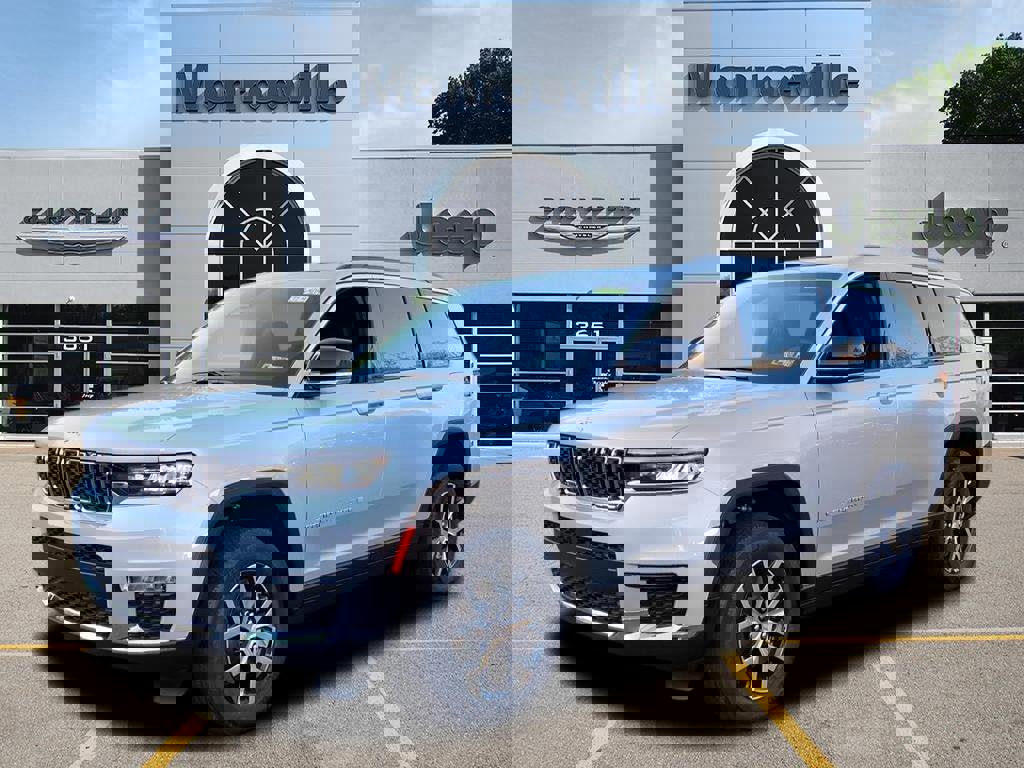 New 2025 Jeep Grand Cherokee L Limited image 1