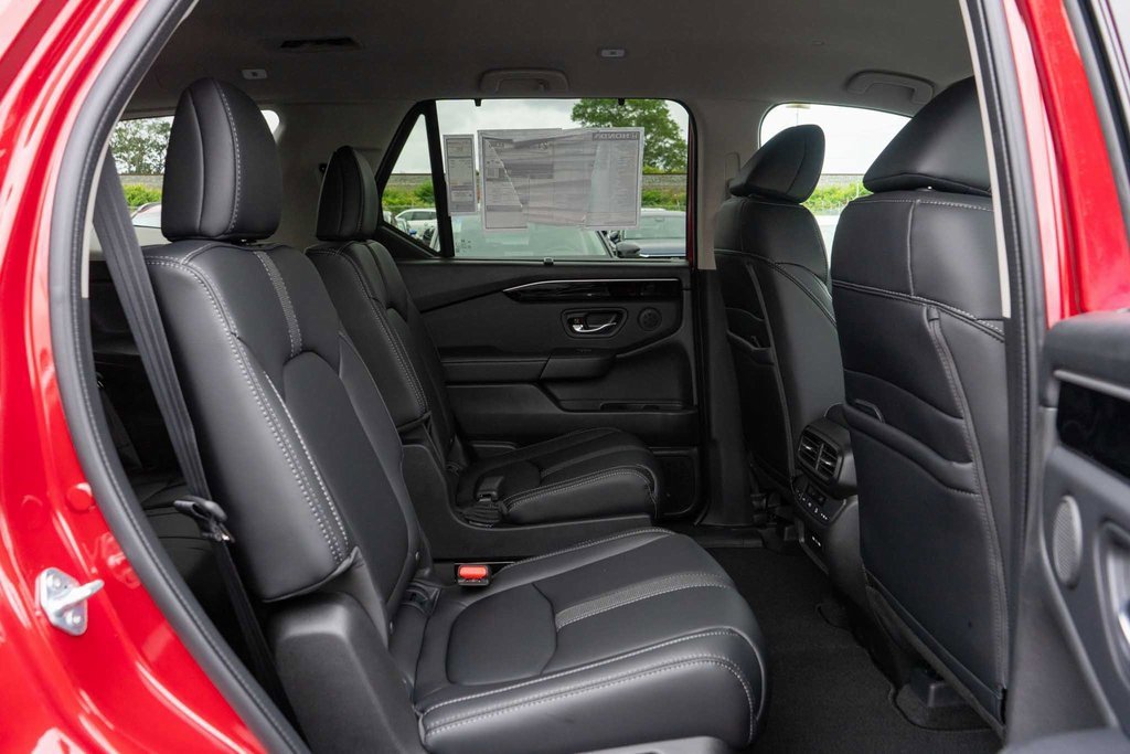 New 2025 Honda Pilot EX-L image 13