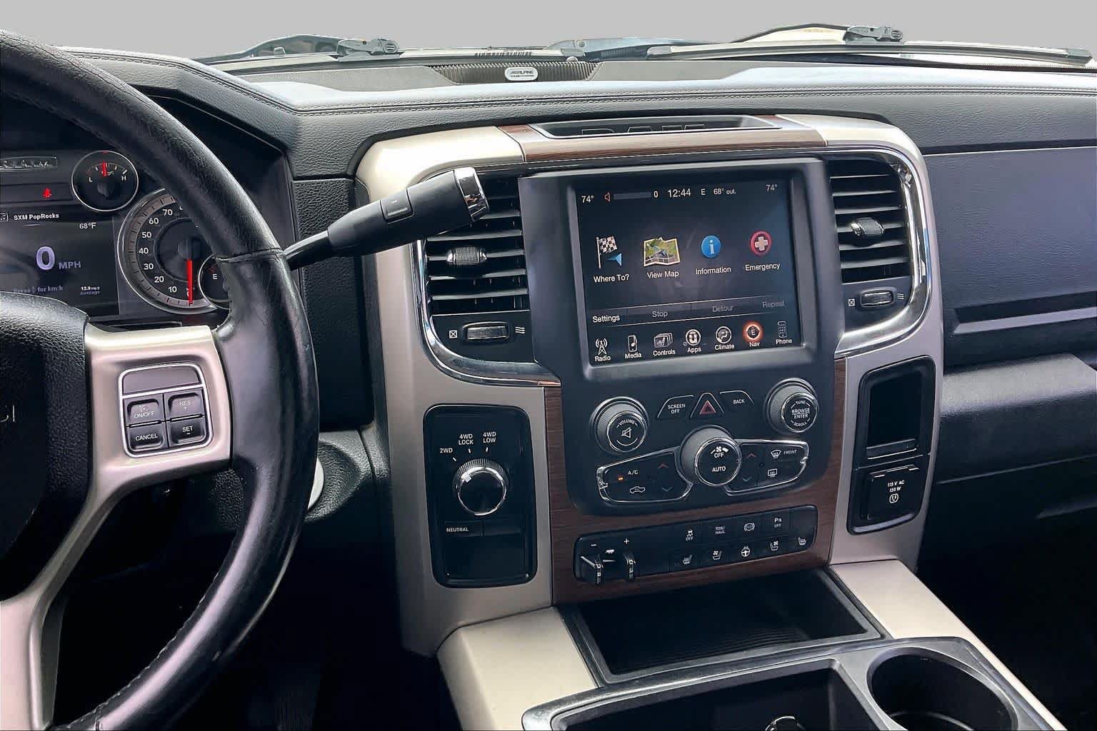 Used 2014 RAM 2500 Laramie w/ Black Appearance Group AWD/4WD image 6