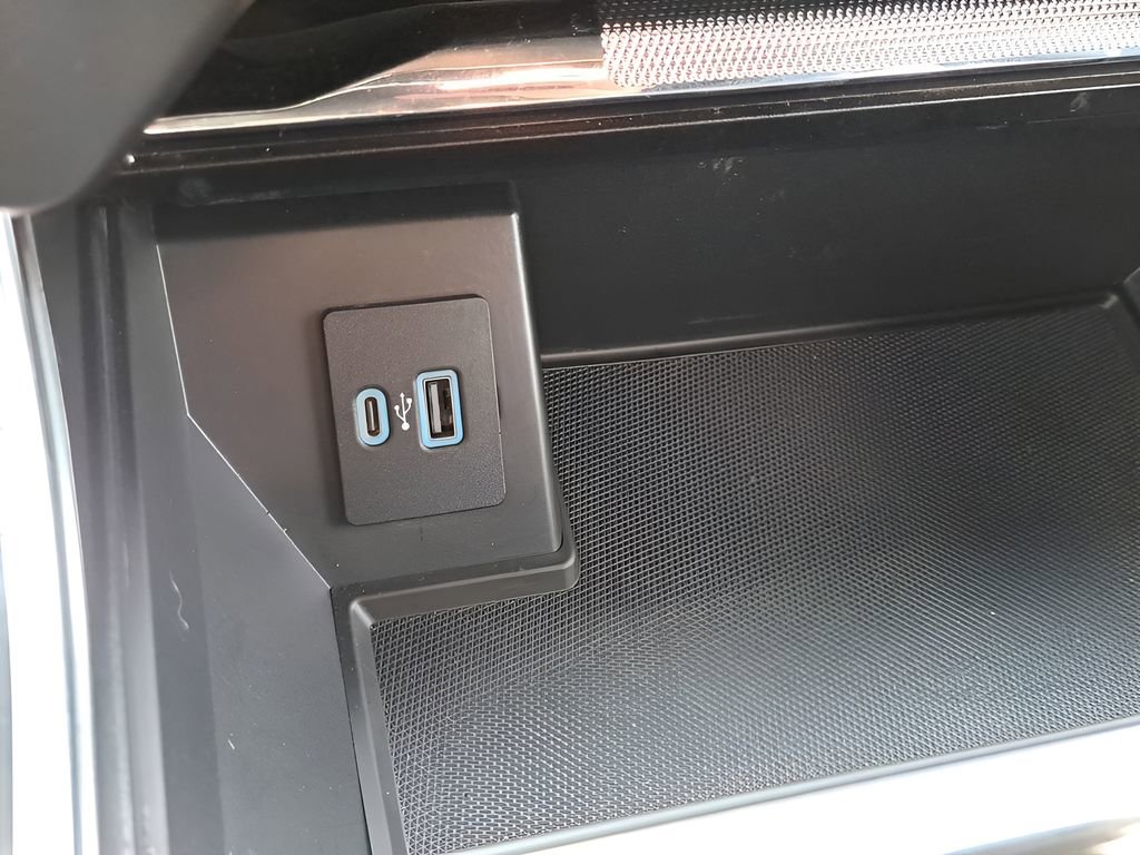 Used 2022 Ford F150 Raptor w/ Convenience Package image 27