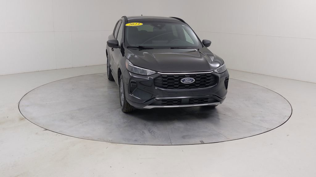 Certified 2023 Ford Escape ST-Line w/ Tech Pack #1 image 9