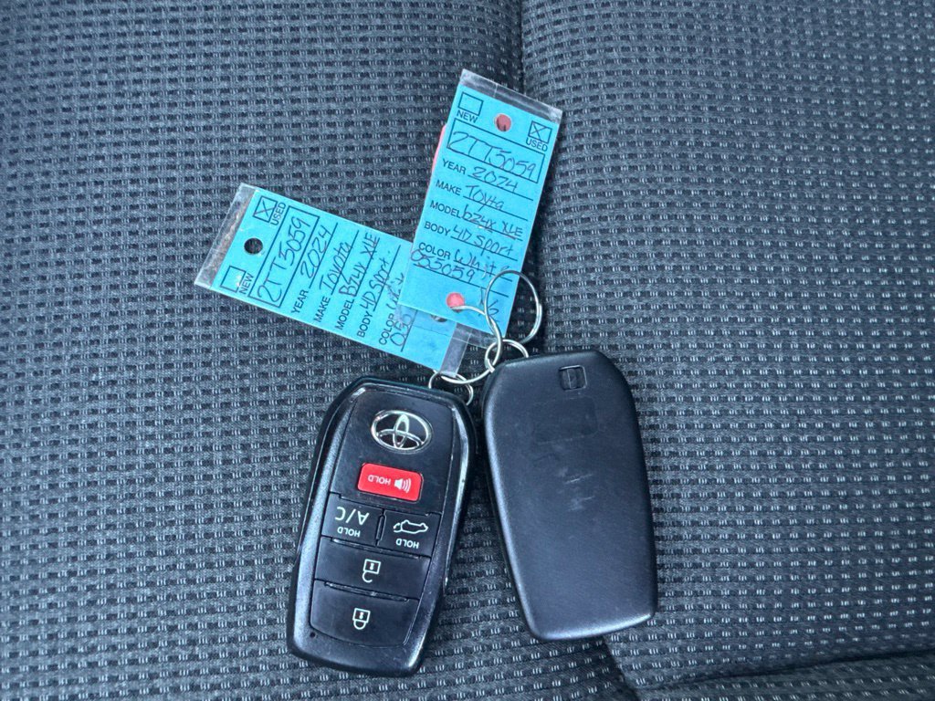 Used 2024 Toyota bZ4X AWD w/ Weather Package image 35