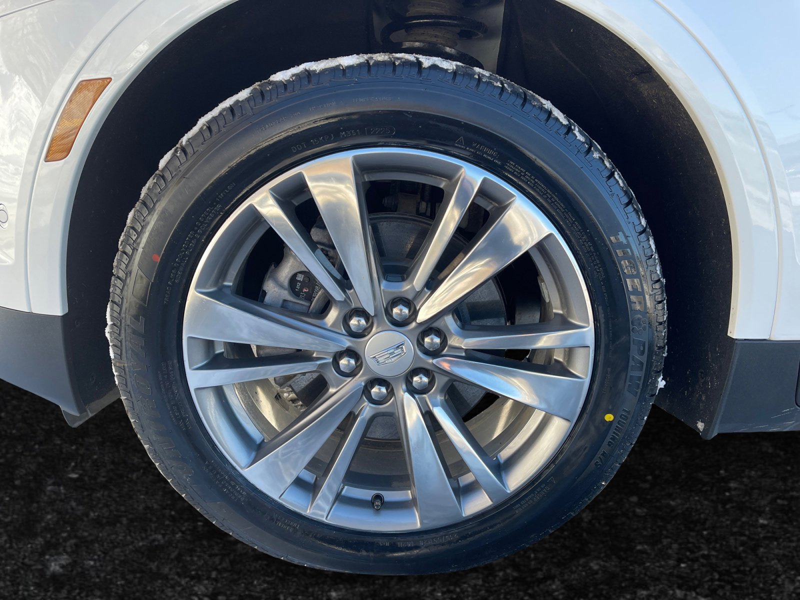 Used 2021 Cadillac XT5 Premium Luxury AWD/4WD image 15
