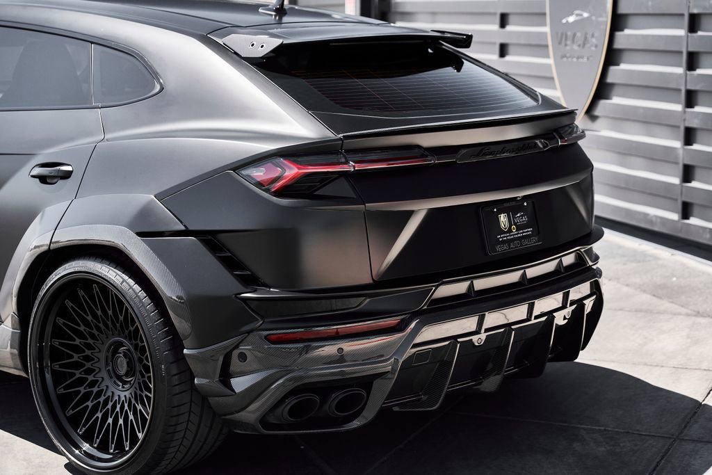 Used 2024 Lamborghini Urus Performante AWD/4WD image 17