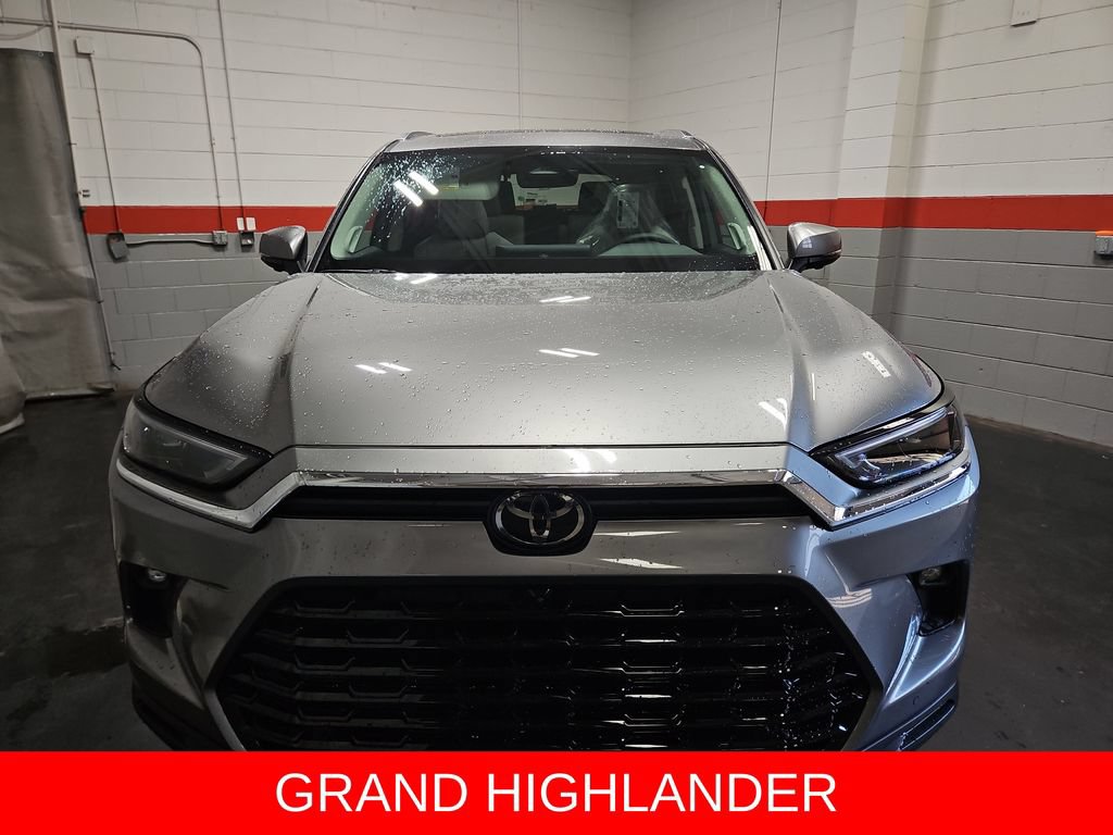 New 2026 Toyota Grand Highlander AWD image 2