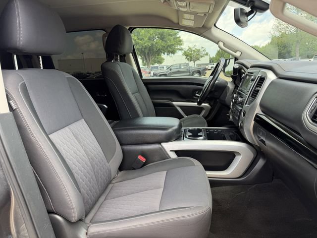 Used 2019 Nissan Titan SV w/ SV Convenience Package AWD/4WD image 28